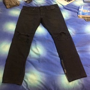 MNMl LA black stretch 34 zip ankle destroyed denim